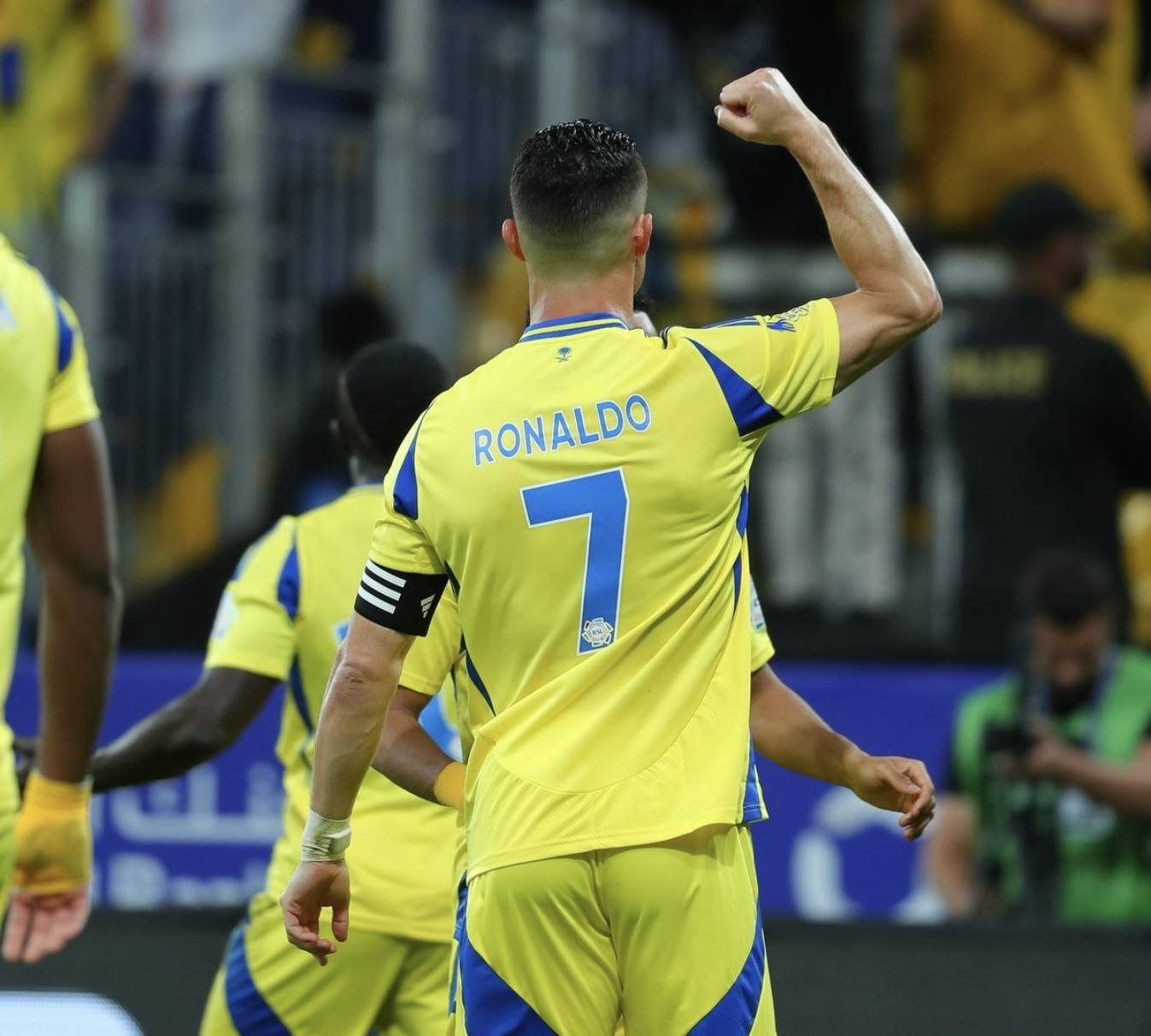 包含勒沃库森横扫AC米兰,C罗刷新纪录的词条 包含勒沃库森横扫AC米兰,C罗刷新纪录的词条