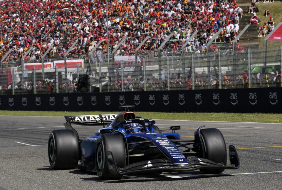 法拉利完胜红牛二队,维斯塔潘高光表现的简单介绍 法拉利完胜红牛二队,维斯塔潘高光表现的简单介绍