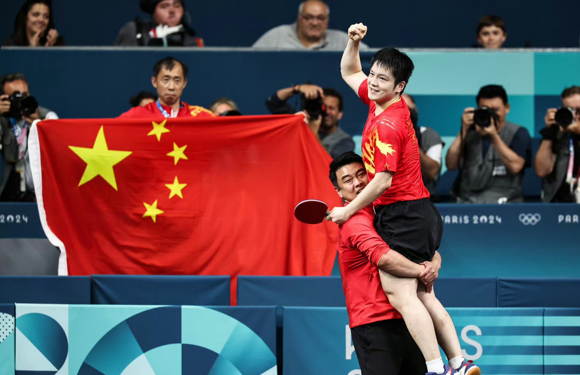 中国队横扫德国队,樊振东带队取胜 中国队横扫德国队,樊振东带队取胜