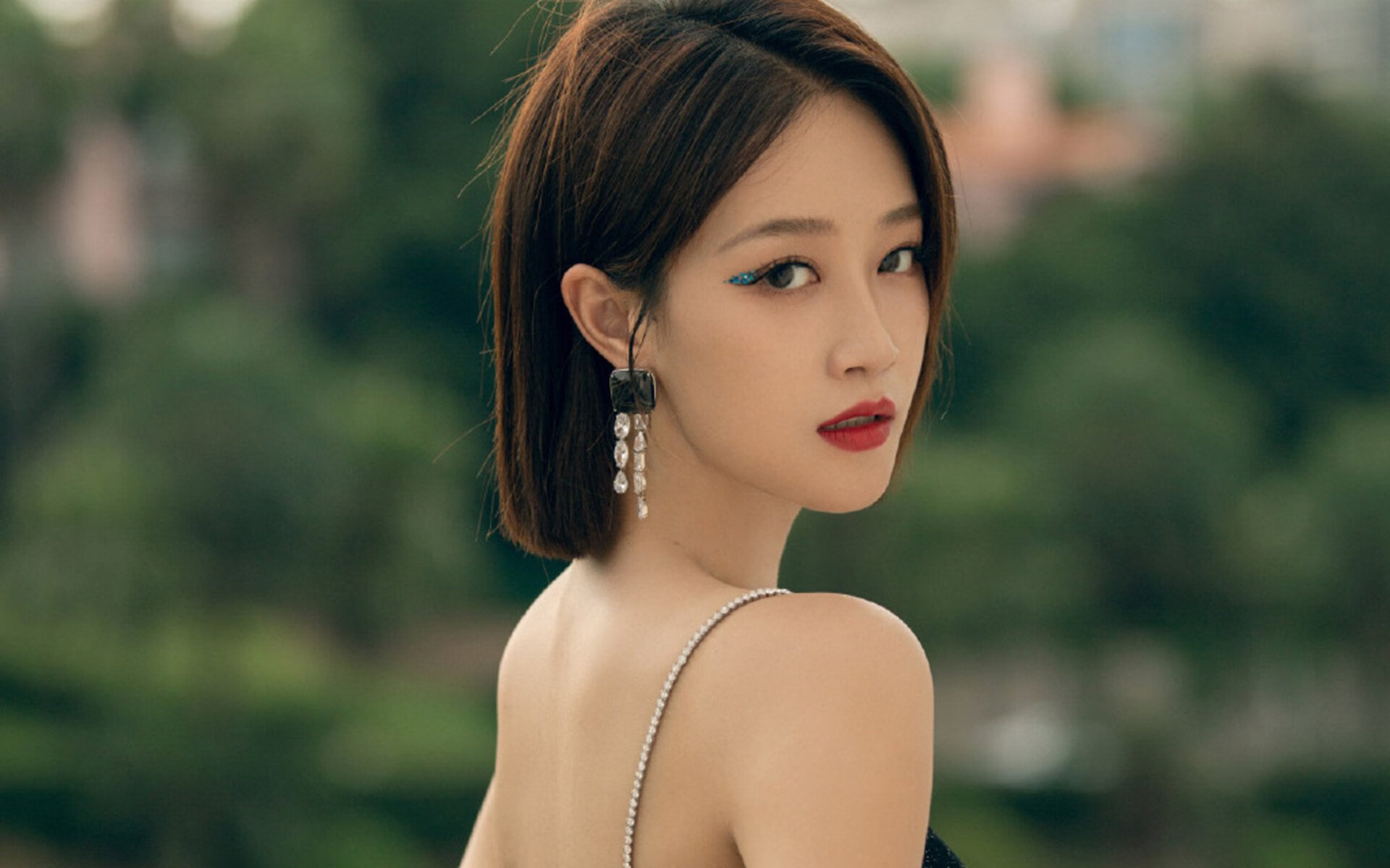 深夜的复仇，威尔士豪雨夜，萨内一剑封喉，轻取拉齐奥的背后