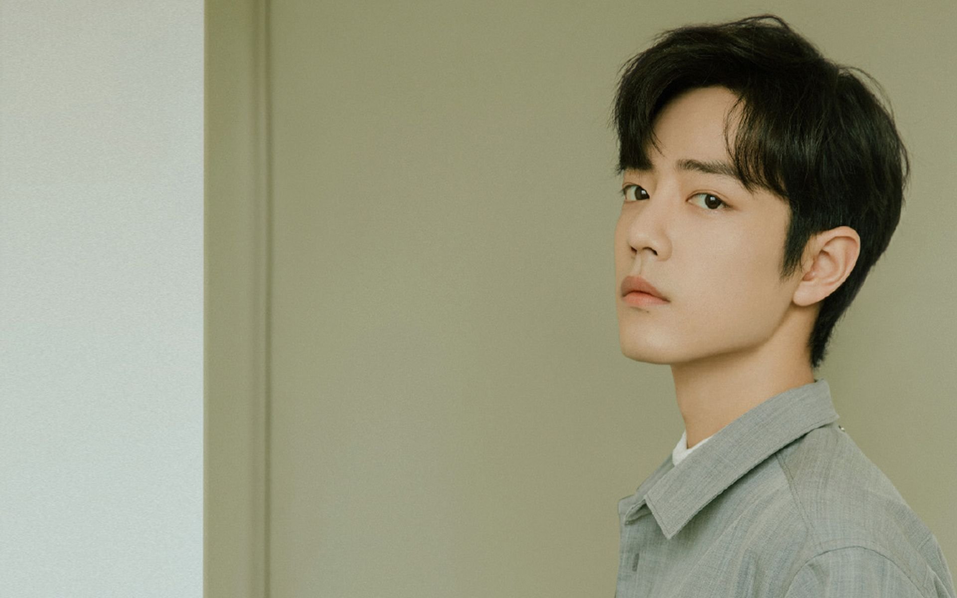 铁幕！油门！黄金右脚！当洪都拉斯鏖战爱尔兰，伊萨克在F1赛道接管了全球头条