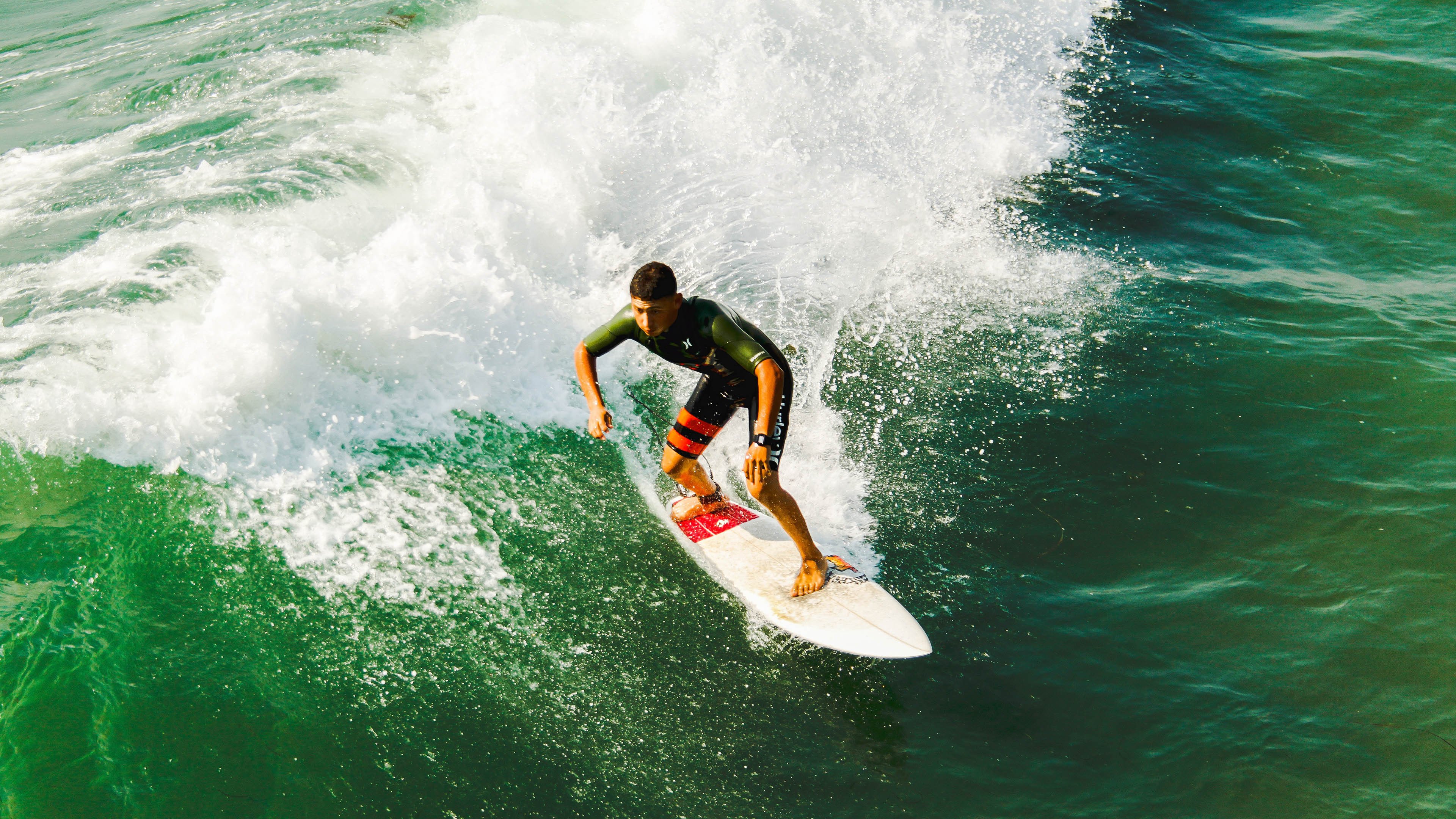 绝命封喉!利拉德三分雨射穿北岸花园,雄鹿生死战逆转绿军
